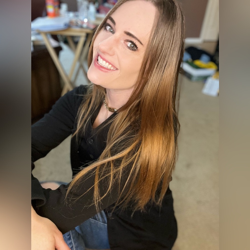 Meet your Posher, Kelly
